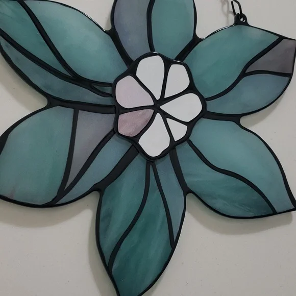 Stained Glass Flower Shape with Chain for Hanging - Picture 2 of 10